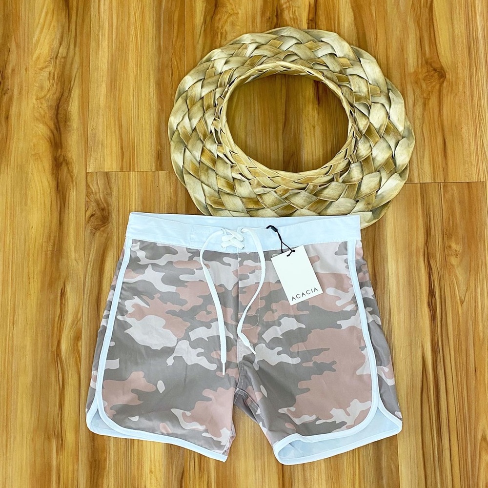 Acacia Swimwear Kids Surf Shorts in Dakota Camo 🤍 BNWT, size XXL 🤍